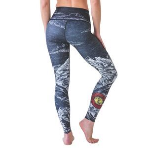 Colorado Threads Women's Black Mountain Sketch Print Leggings size Medium